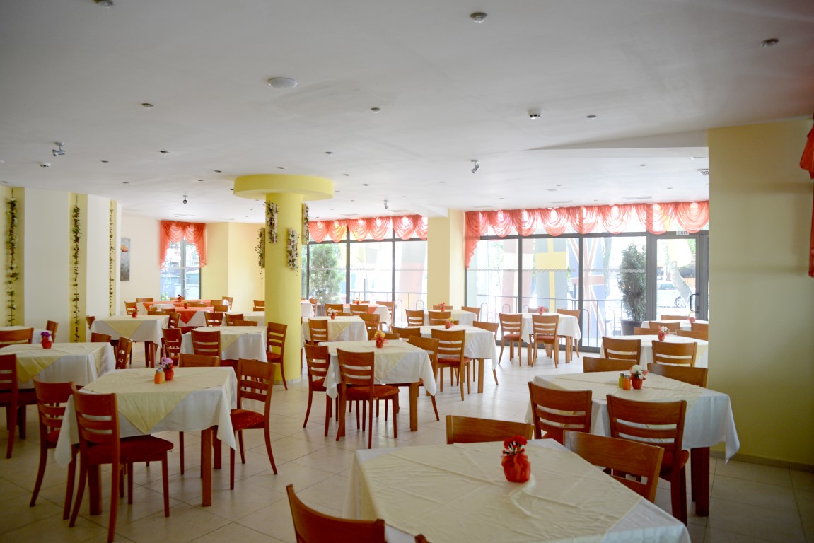 PERUNIKA_HOTEL_GOLDEN_BEACH_NISIPURILE_DE_AUR_BULGARIA_AIR_TOUR_TRAVEL